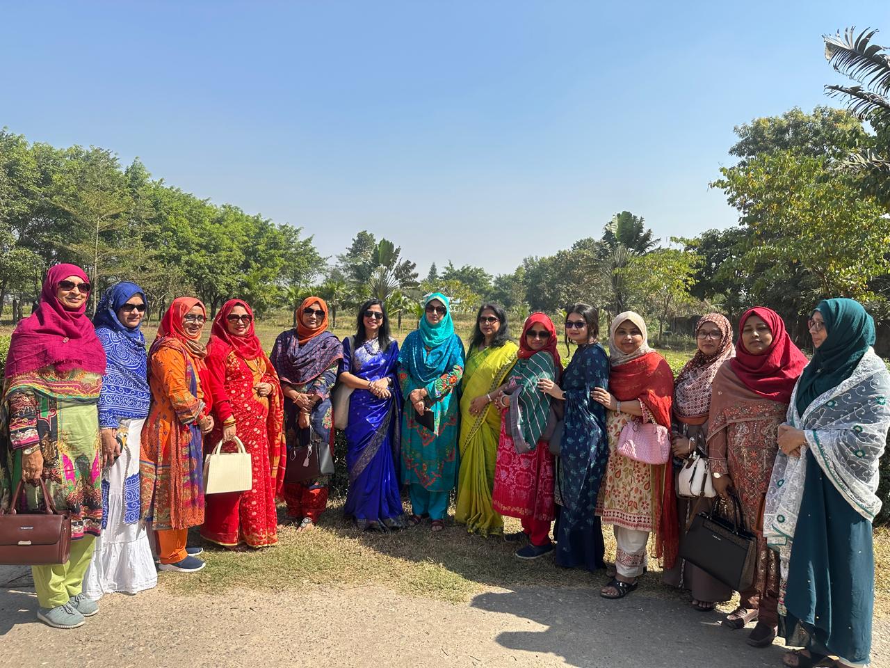 দুসম পরিবার